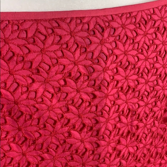 Ann Taylor Hot Pink Flower Eyelet Skirt 8 - Picture 3 of 6